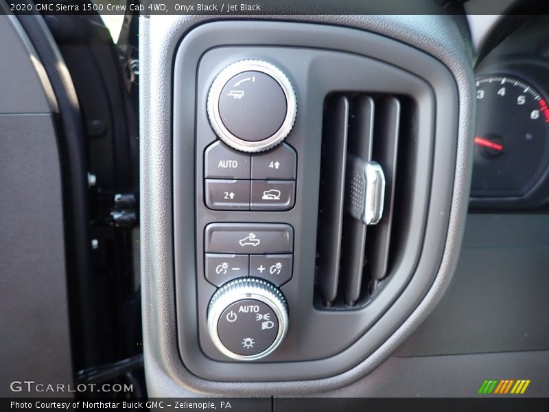 Controls of 2020 Sierra 1500 Crew Cab 4WD