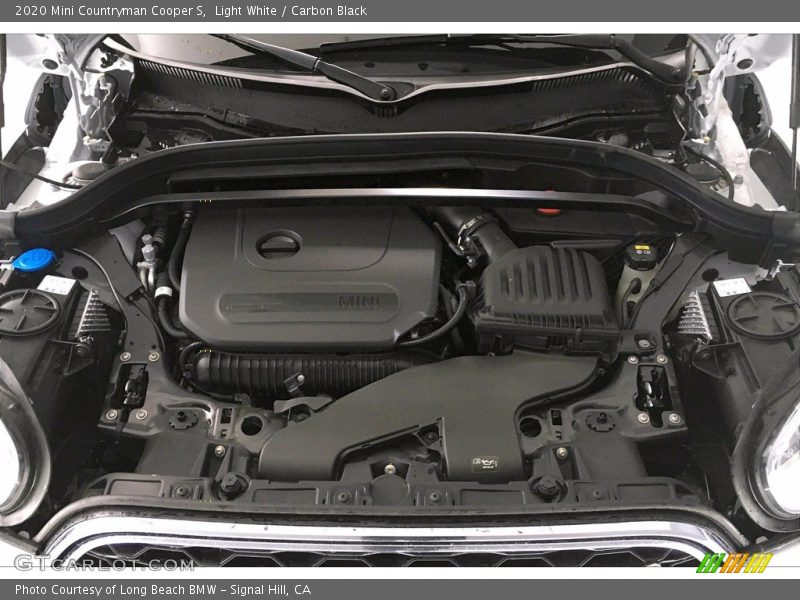 Light White / Carbon Black 2020 Mini Countryman Cooper S
