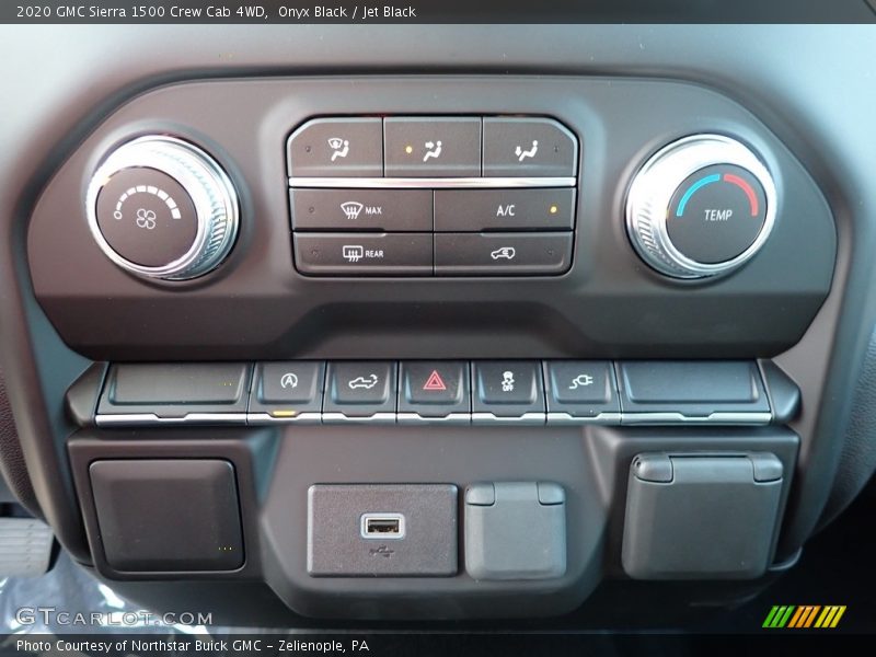 Controls of 2020 Sierra 1500 Crew Cab 4WD