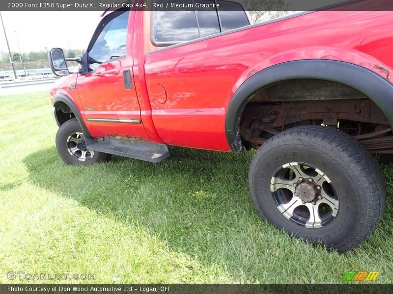 Red / Medium Graphite 2000 Ford F350 Super Duty XL Regular Cab 4x4