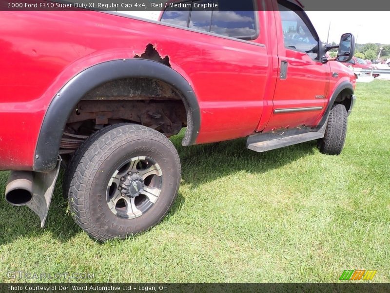 Red / Medium Graphite 2000 Ford F350 Super Duty XL Regular Cab 4x4