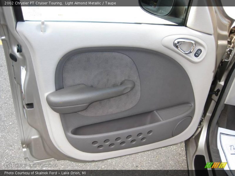 Light Almond Metallic / Taupe 2002 Chrysler PT Cruiser Touring