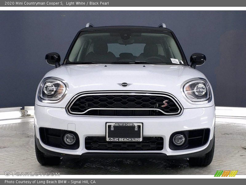 Light White / Black Pearl 2020 Mini Countryman Cooper S