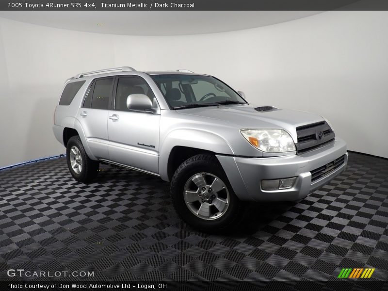 Titanium Metallic / Dark Charcoal 2005 Toyota 4Runner SR5 4x4
