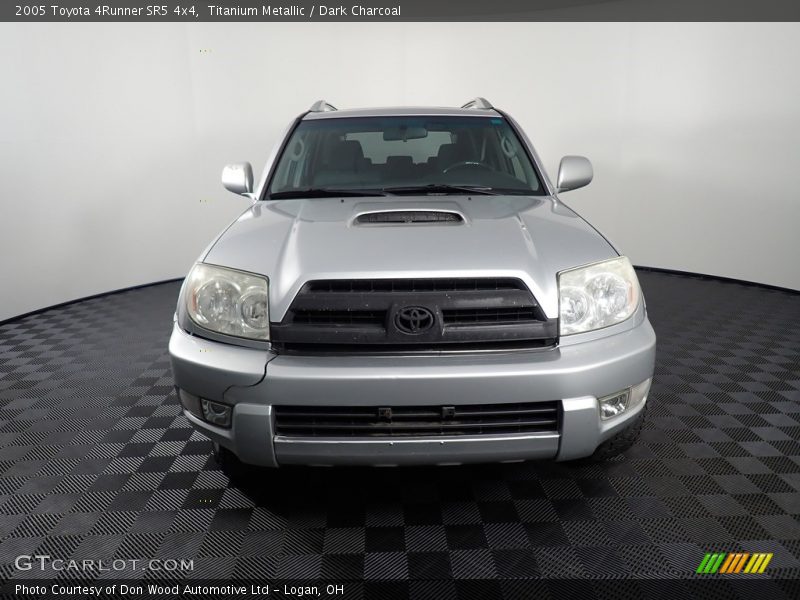 Titanium Metallic / Dark Charcoal 2005 Toyota 4Runner SR5 4x4