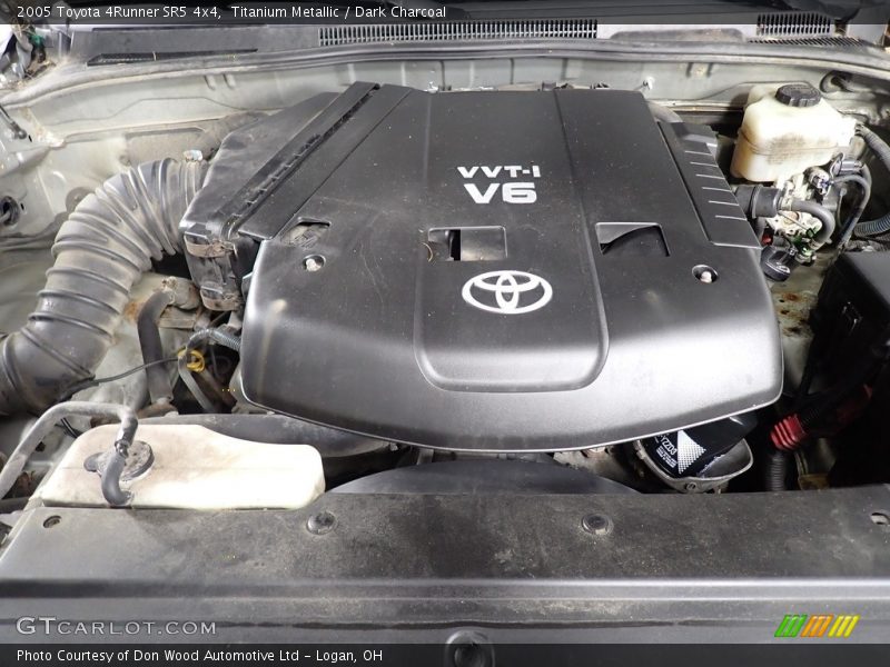 Titanium Metallic / Dark Charcoal 2005 Toyota 4Runner SR5 4x4