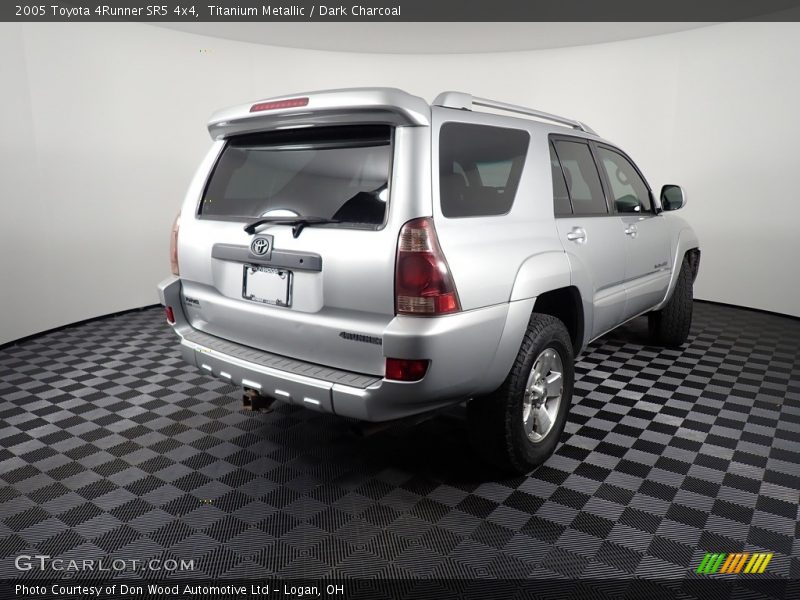 Titanium Metallic / Dark Charcoal 2005 Toyota 4Runner SR5 4x4
