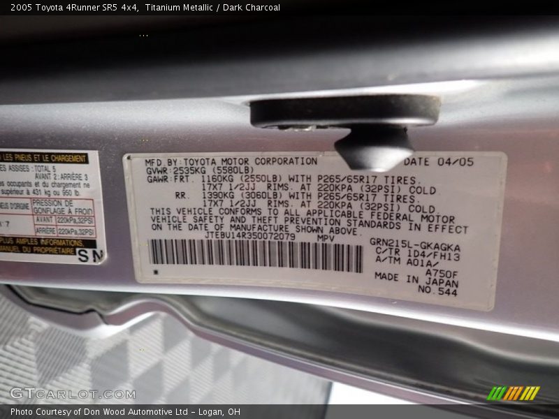 Titanium Metallic / Dark Charcoal 2005 Toyota 4Runner SR5 4x4