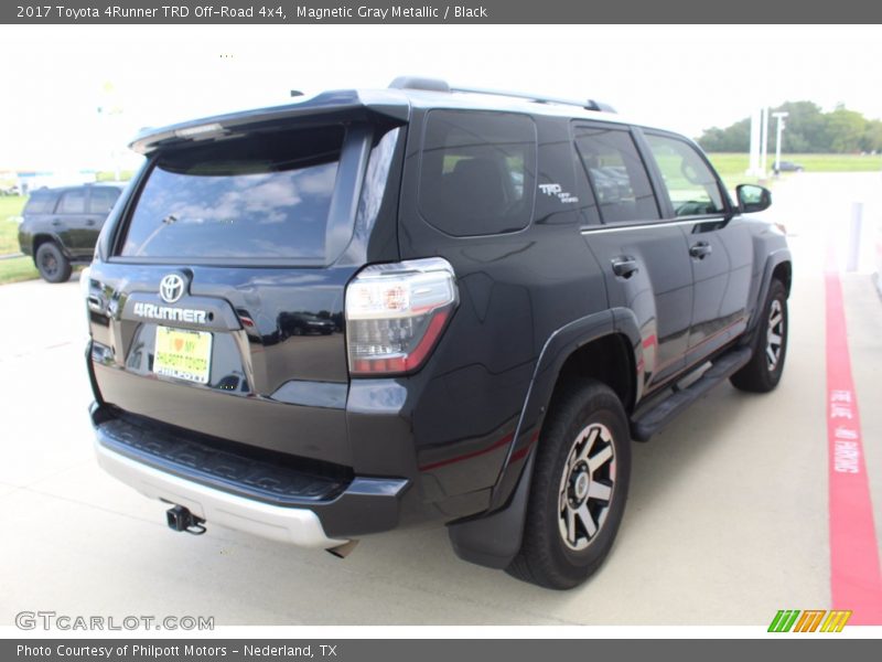 Magnetic Gray Metallic / Black 2017 Toyota 4Runner TRD Off-Road 4x4