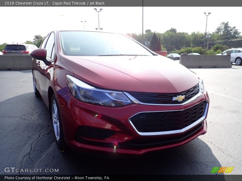 Cajun Red Tintcoat / Jet Black 2018 Chevrolet Cruze LT