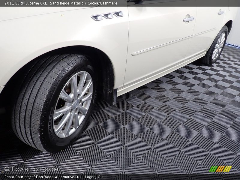 Sand Beige Metallic / Cocoa/Cashmere 2011 Buick Lucerne CXL