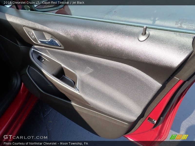 Cajun Red Tintcoat / Jet Black 2018 Chevrolet Cruze LT