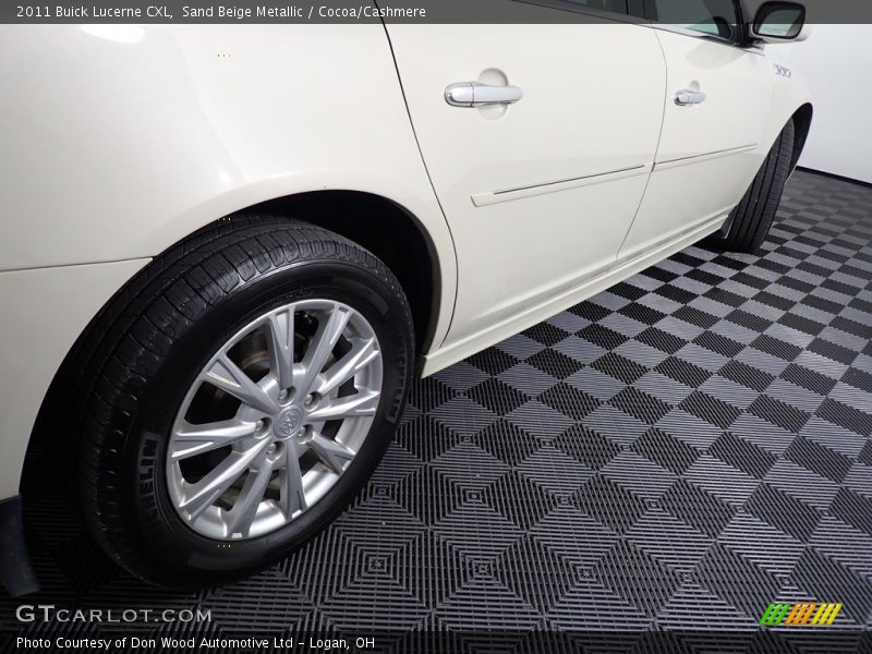 Sand Beige Metallic / Cocoa/Cashmere 2011 Buick Lucerne CXL