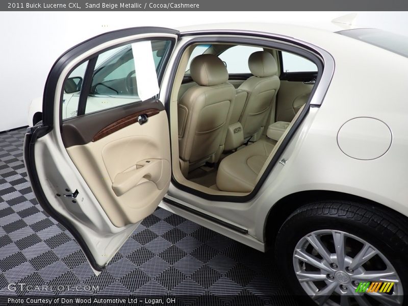Sand Beige Metallic / Cocoa/Cashmere 2011 Buick Lucerne CXL