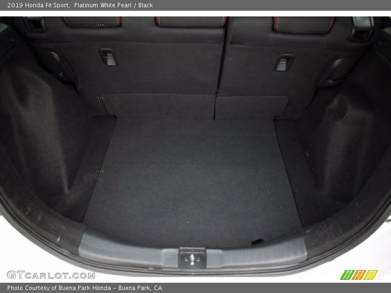 Platinum White Pearl / Black 2019 Honda Fit Sport