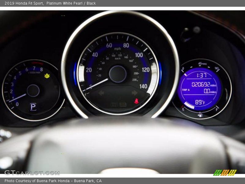 Platinum White Pearl / Black 2019 Honda Fit Sport