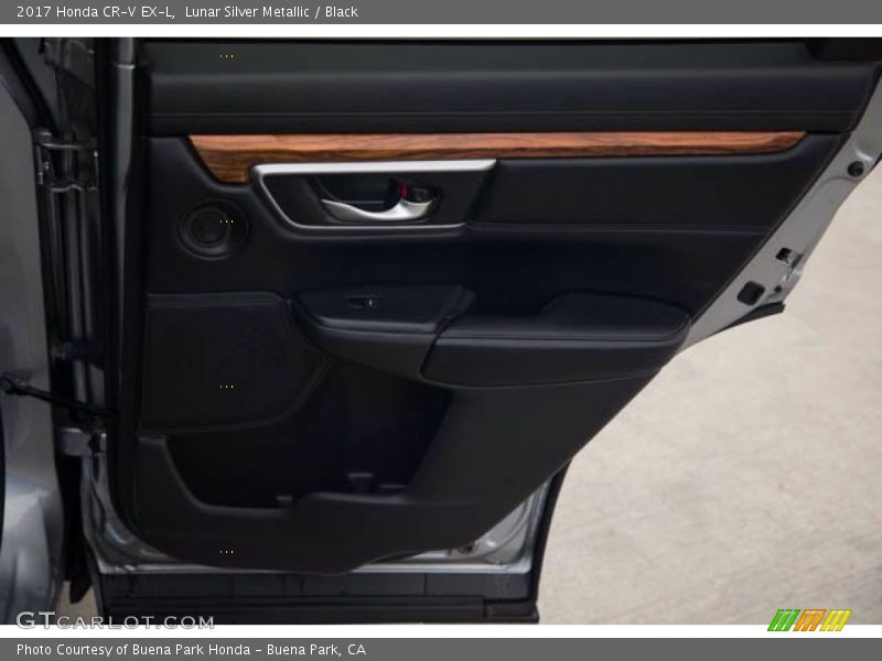 Lunar Silver Metallic / Black 2017 Honda CR-V EX-L