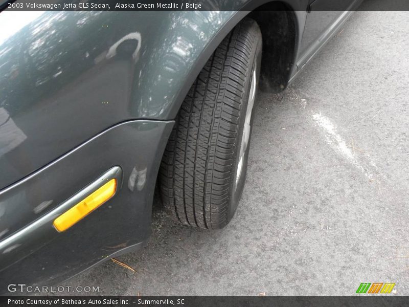 Alaska Green Metallic / Beige 2003 Volkswagen Jetta GLS Sedan