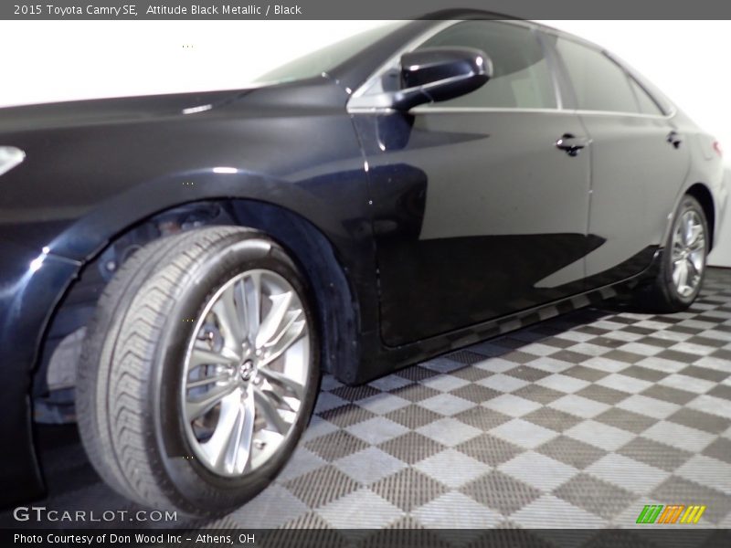 Attitude Black Metallic / Black 2015 Toyota Camry SE
