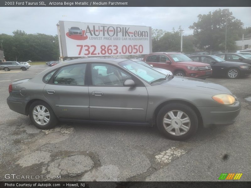 Arizona Beige Metallic / Medium Parchment 2003 Ford Taurus SEL