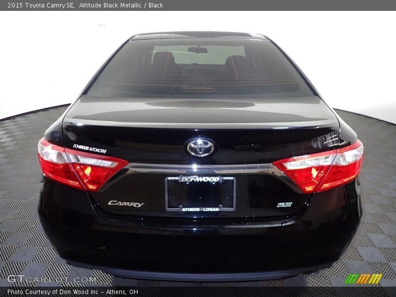 Attitude Black Metallic / Black 2015 Toyota Camry SE