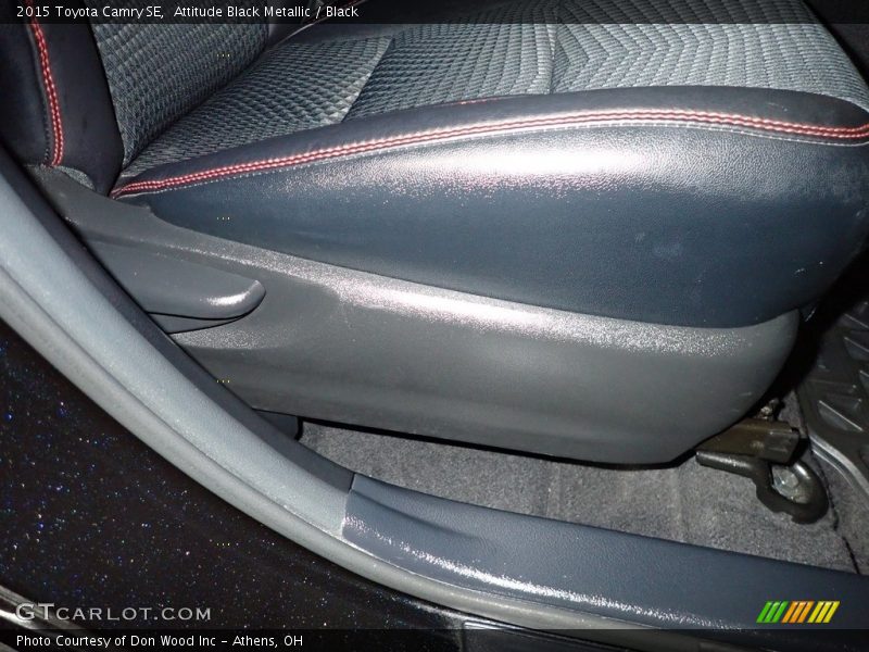 Attitude Black Metallic / Black 2015 Toyota Camry SE