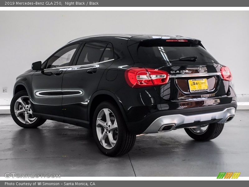 Night Black / Black 2019 Mercedes-Benz GLA 250