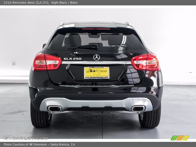 Night Black / Black 2019 Mercedes-Benz GLA 250