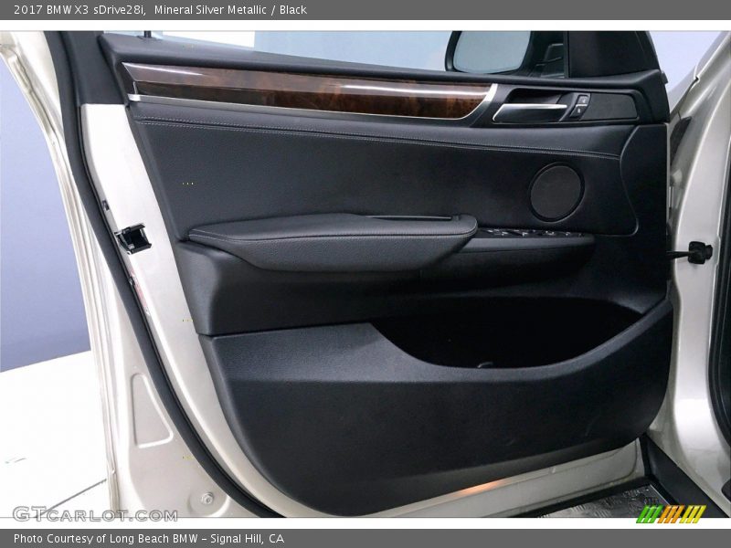 Mineral Silver Metallic / Black 2017 BMW X3 sDrive28i
