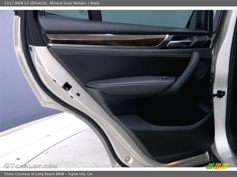 Mineral Silver Metallic / Black 2017 BMW X3 sDrive28i