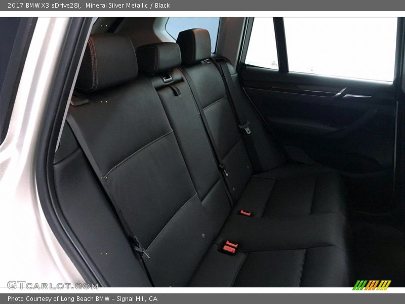 Mineral Silver Metallic / Black 2017 BMW X3 sDrive28i