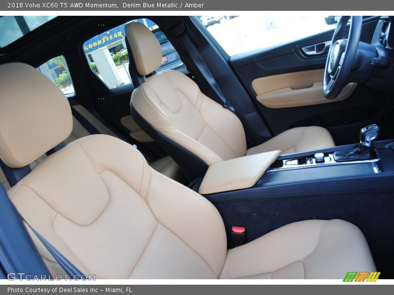 Denim Blue Metallic / Amber 2018 Volvo XC60 T5 AWD Momentum