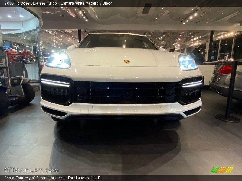 Carrara White Metallic / Black 2019 Porsche Cayenne Turbo