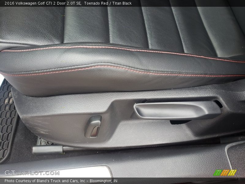 Toenado Red / Titan Black 2016 Volkswagen Golf GTI 2 Door 2.0T SE