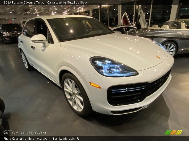 Carrara White Metallic / Black 2019 Porsche Cayenne Turbo