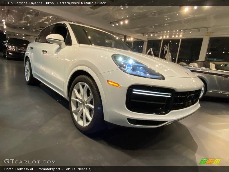 Carrara White Metallic / Black 2019 Porsche Cayenne Turbo