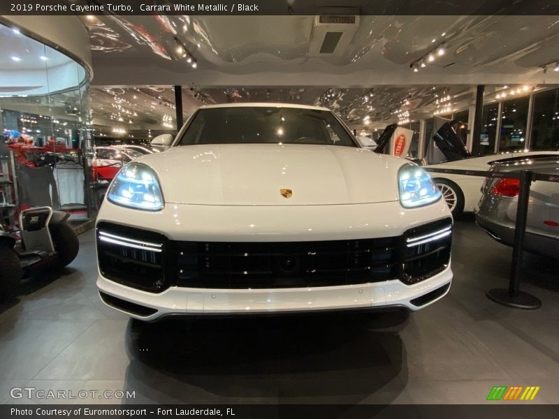 Carrara White Metallic / Black 2019 Porsche Cayenne Turbo