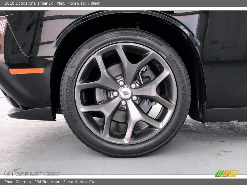 Pitch Black / Black 2018 Dodge Challenger SXT Plus
