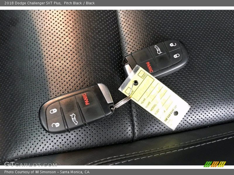 Pitch Black / Black 2018 Dodge Challenger SXT Plus