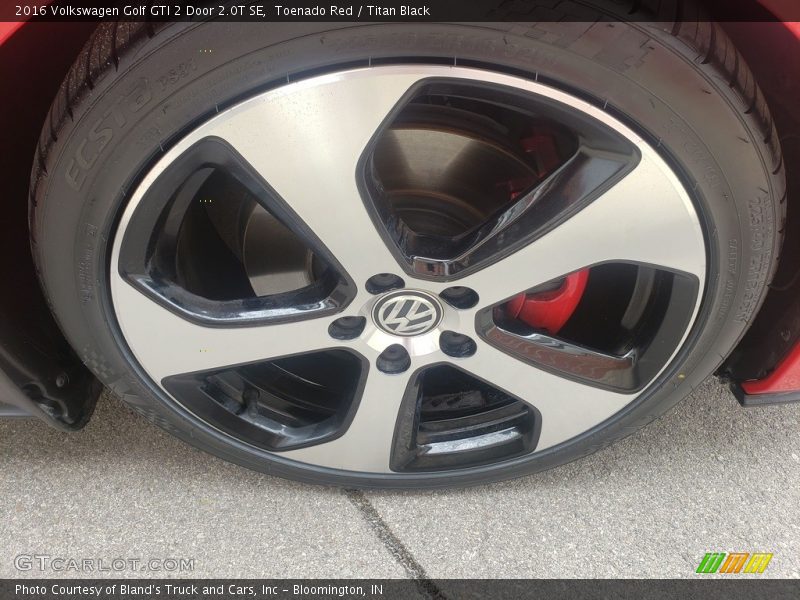 Toenado Red / Titan Black 2016 Volkswagen Golf GTI 2 Door 2.0T SE