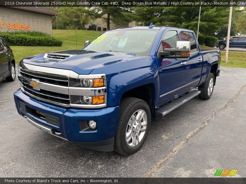 Deep Ocean Blue Metallic / High Country Jet Black/­Medium Ash Gray 2019 Chevrolet Silverado 2500HD High Country Crew Cab 4WD