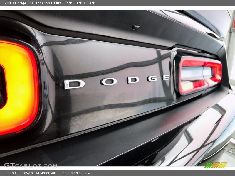 Pitch Black / Black 2018 Dodge Challenger SXT Plus