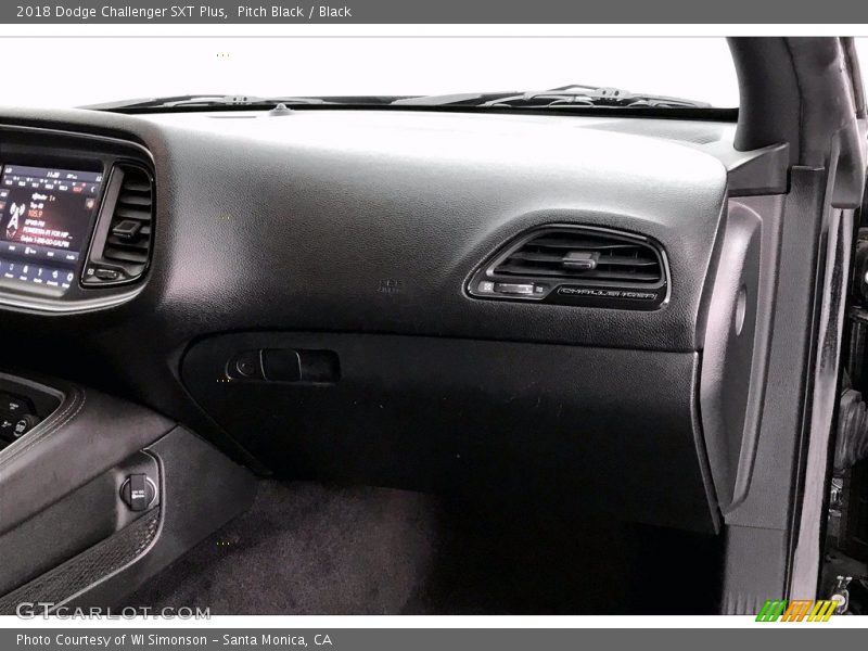 Pitch Black / Black 2018 Dodge Challenger SXT Plus