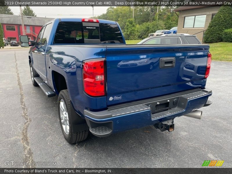 Deep Ocean Blue Metallic / High Country Jet Black/­Medium Ash Gray 2019 Chevrolet Silverado 2500HD High Country Crew Cab 4WD
