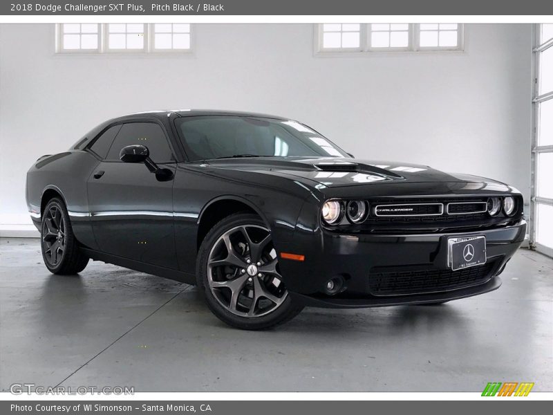 Pitch Black / Black 2018 Dodge Challenger SXT Plus