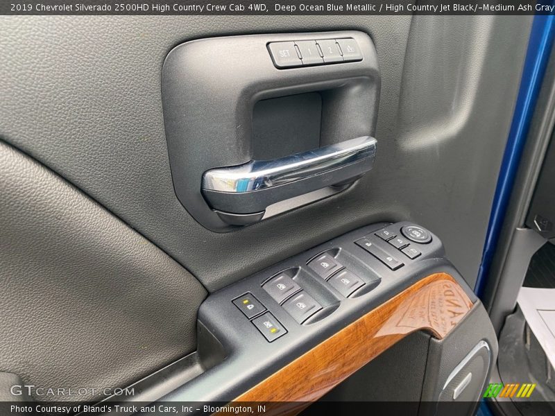 Deep Ocean Blue Metallic / High Country Jet Black/­Medium Ash Gray 2019 Chevrolet Silverado 2500HD High Country Crew Cab 4WD