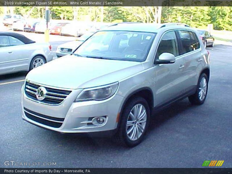 White Gold Metallic / Sandstone 2009 Volkswagen Tiguan SE 4Motion
