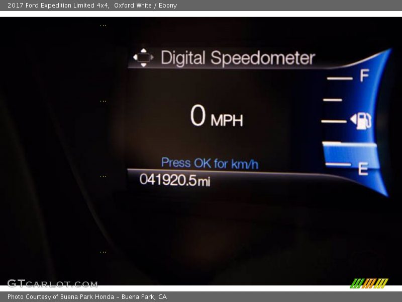 Oxford White / Ebony 2017 Ford Expedition Limited 4x4