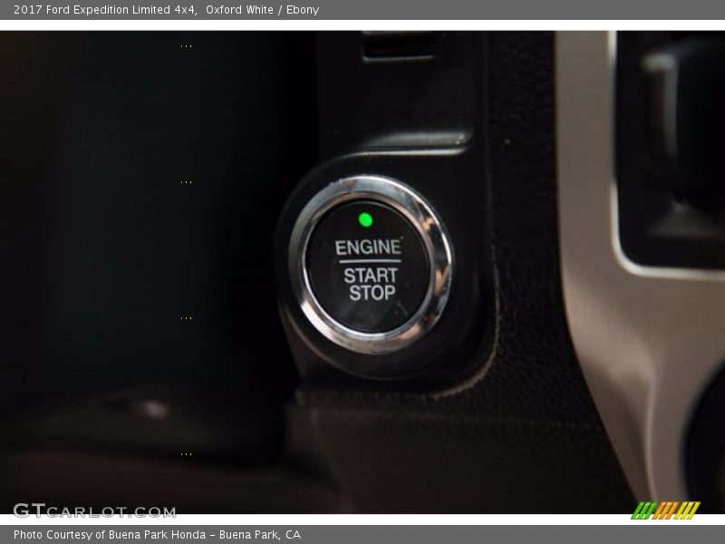 Oxford White / Ebony 2017 Ford Expedition Limited 4x4