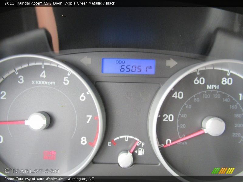 Apple Green Metallic / Black 2011 Hyundai Accent GS 3 Door